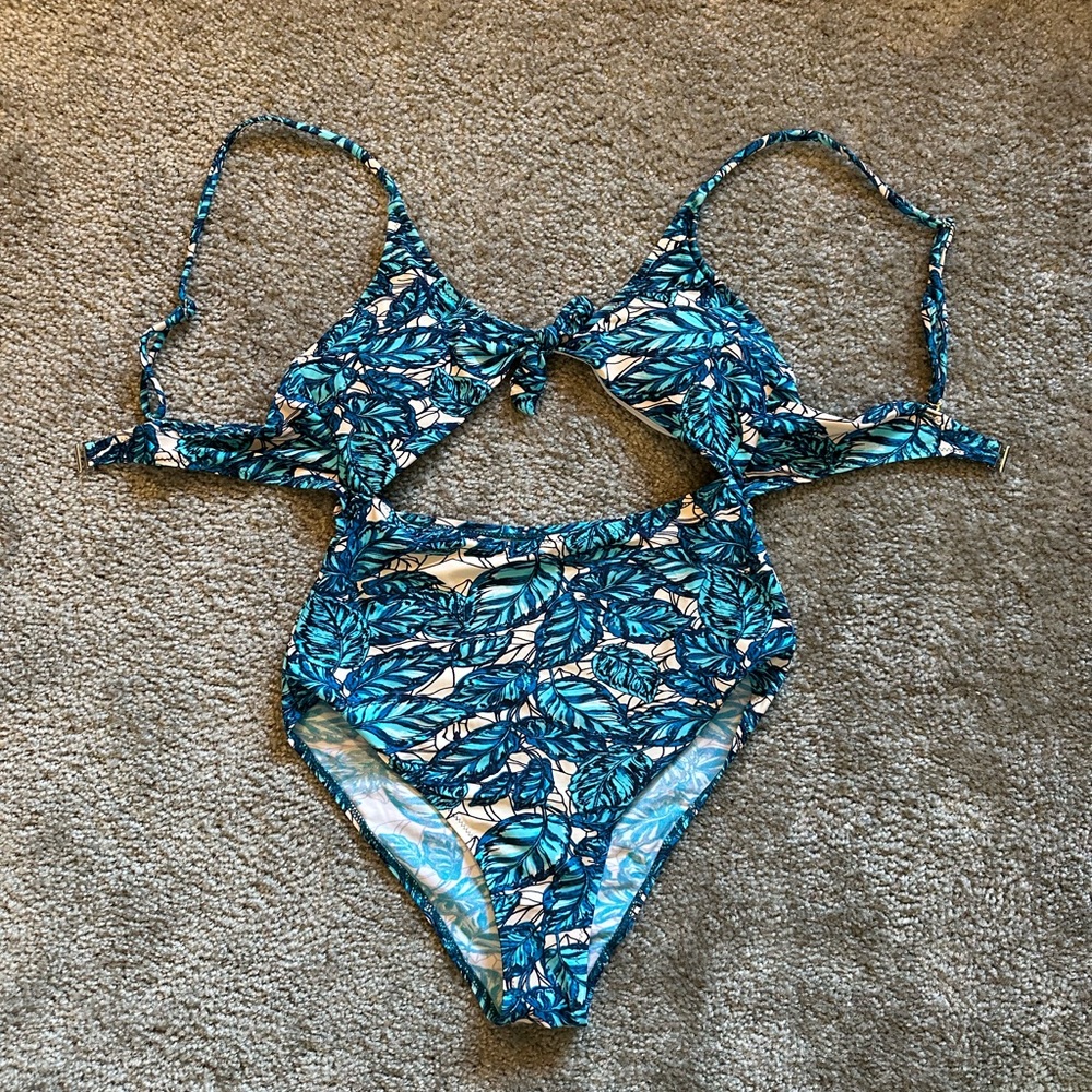 Cupshe Blue Nature Print One Piece Swimsuit - Small